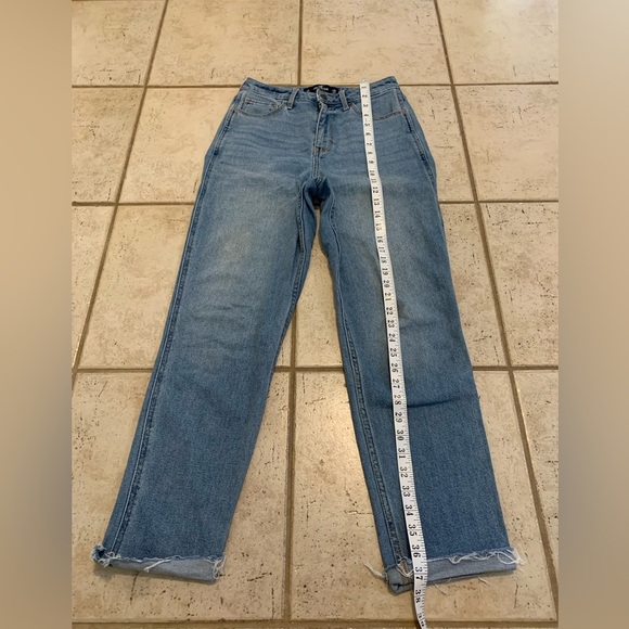 Hollister Curvy Ultra High-Rise Mom Jeans 26x27 - Picture 7 of 7